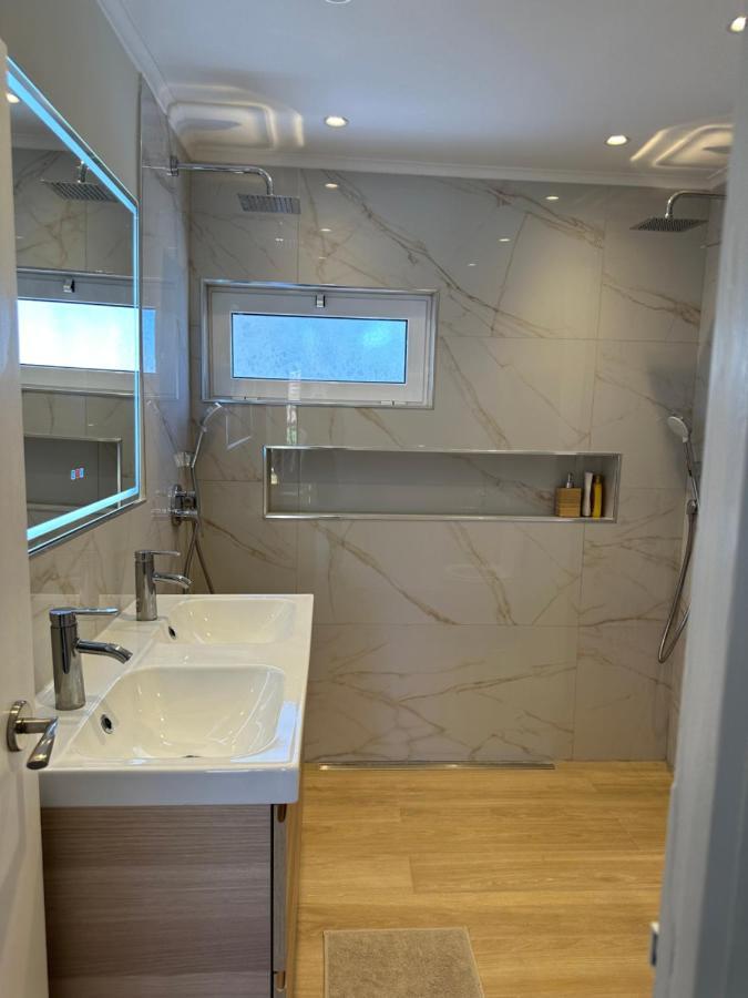 Сasa de vacaciones New Luxe House